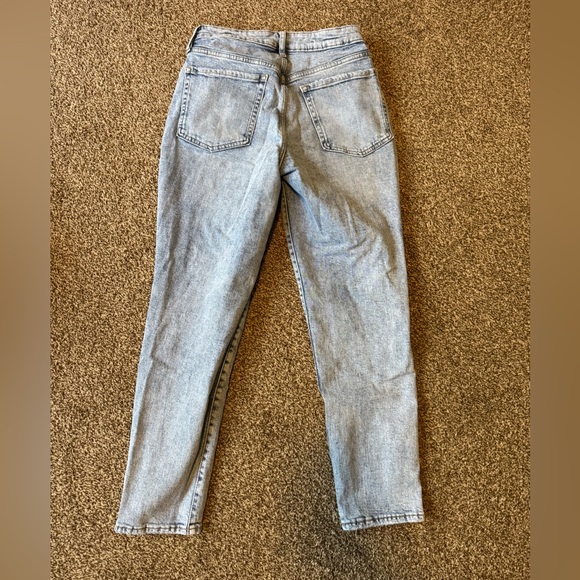 Old navy size 6 jeans (short) - Picture 3 of 3